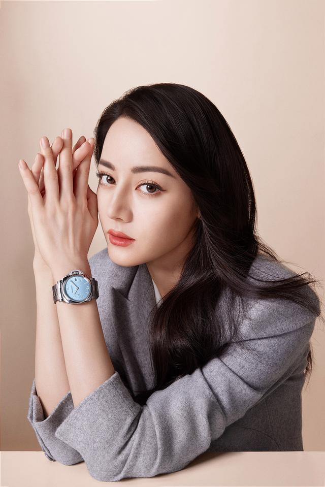 Panerai collaborates with Dilraba to present the Luminor Due Pastello series of pastel-colored wristwatches. 3 47a3d12d5b17ac52794c3fe095246b7f