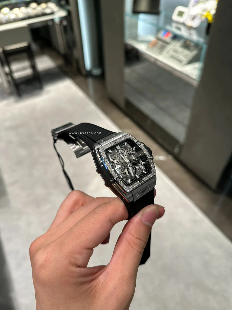 HUBLOT SPIRIT OF BIG BANG SERIES 642.NX .0170.RX .1104 WRISTWATCH. 1